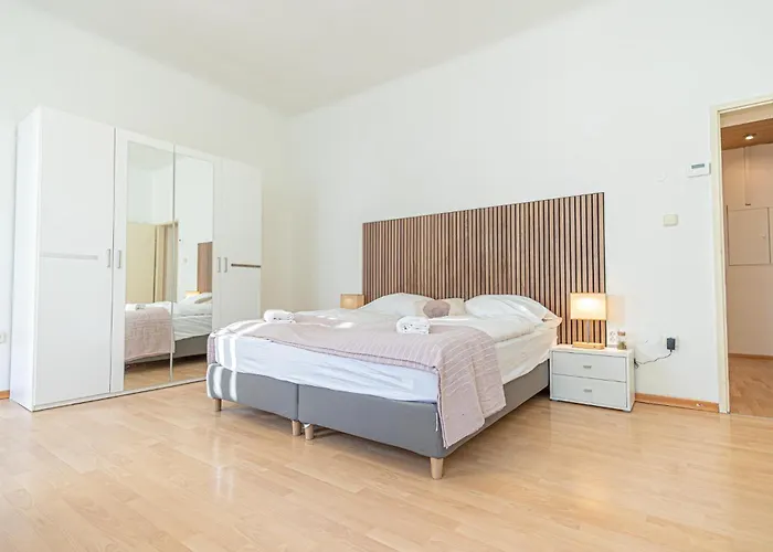 Apartment Desirable 2br - Bookable For Longstays In Lockdown B